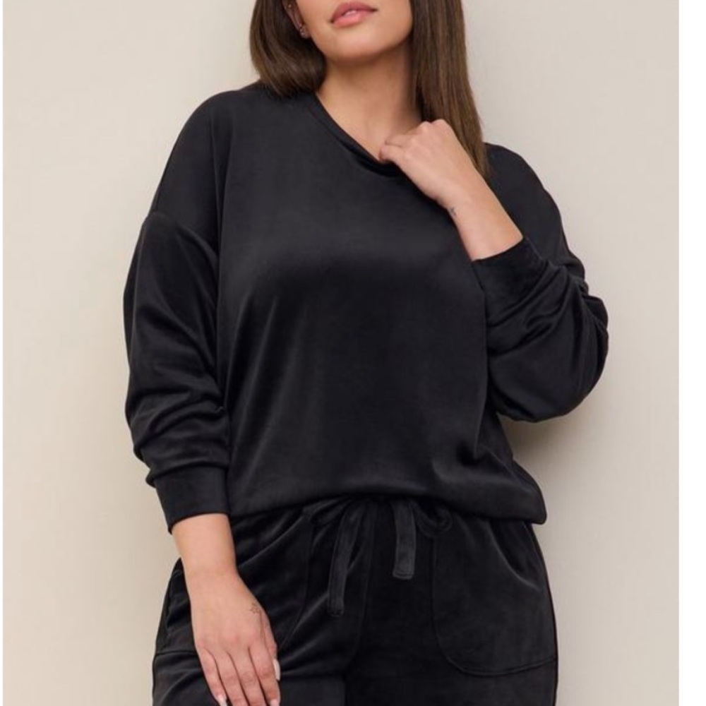 TORRID NWT Velour Long Sleeve Relaxed Lounge Sweatshirt